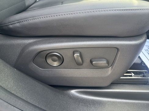 Used 2025 GMC Hummer EV 3X AWD/4WD image 15