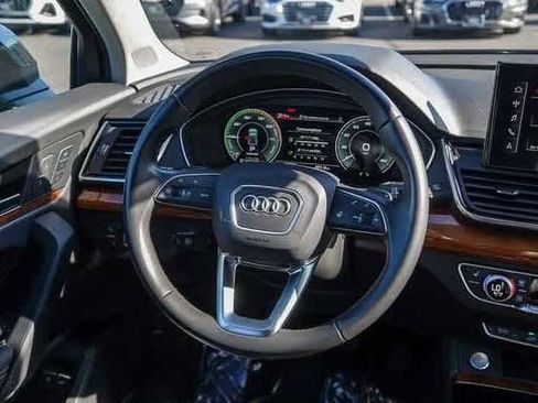 Used 2023 Audi Q5 e Premium Plus w/ Premium Plus Package image 16