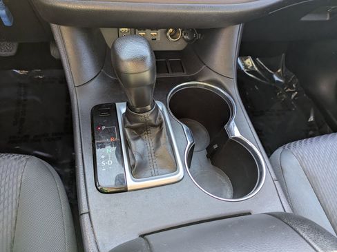 Used 2019 Toyota Highlander LE image 21