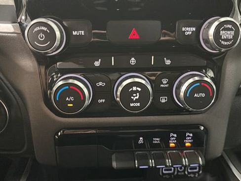 Used 2022 RAM 1500 Big Horn AWD/4WD image 17