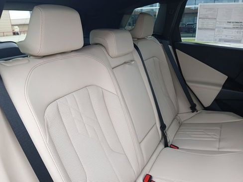 New 2025 BMW X3 xDrive30i w/ Convenience Package image 12