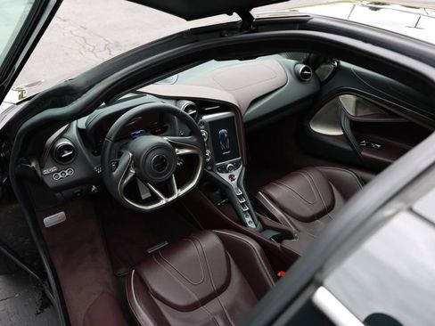 Used 2018 McLaren 720S Performance image 5