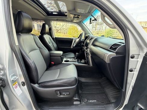 Used 2015 Toyota 4Runner SR5 Premium image 23