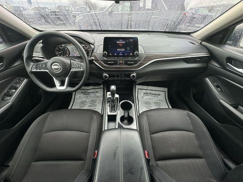 Used 2024 Nissan Altima 2.5 SV image 20