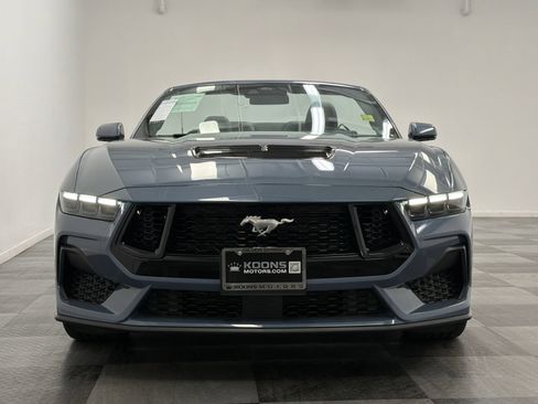 Used 2025 Ford Mustang GT Premium RWD image 3