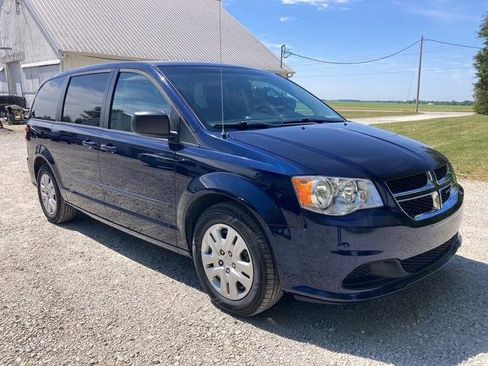 Used 2016 Dodge Grand Caravan SE w/ Quick Order Package 29E SE FWD image 8