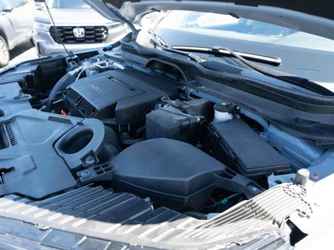 Used 2025 Honda Pilot Touring image 34