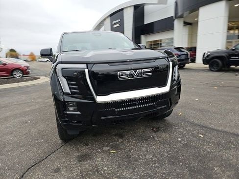 New 2025 GMC Sierra EV Denali image 5