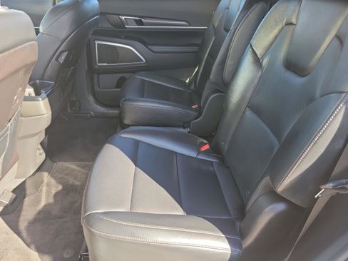 Used 2023 Kia Telluride S image 20