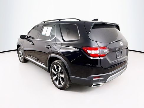 Certified 2024 Honda Pilot Touring image 32