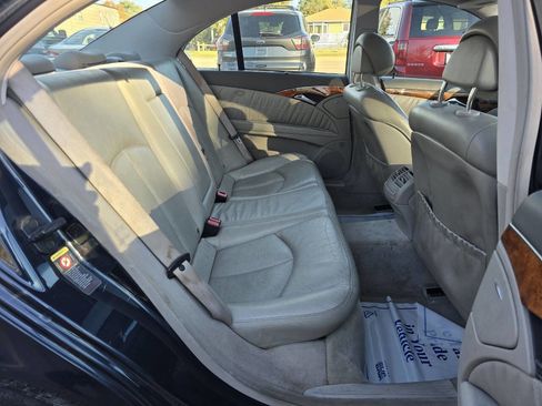 Used 2005 Mercedes-Benz E 320 4MATIC Sedan image 12