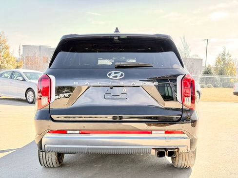 Used 2024 Hyundai Palisade Calligraphy image 9