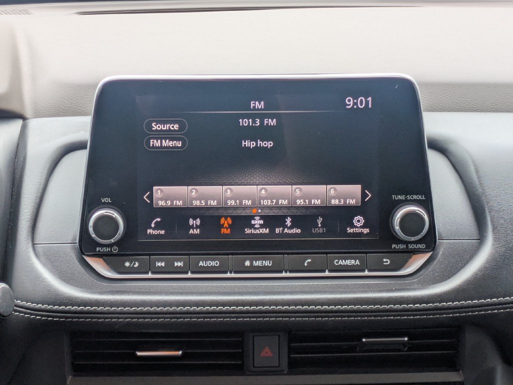 Used 2023 Nissan Rogue SV FWD image 17
