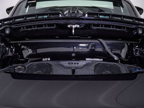 Certified 2025 Porsche 911 Carrera GTS image 33