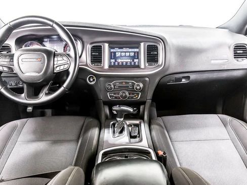 Used 2022 Dodge Charger SXT RWD image 16