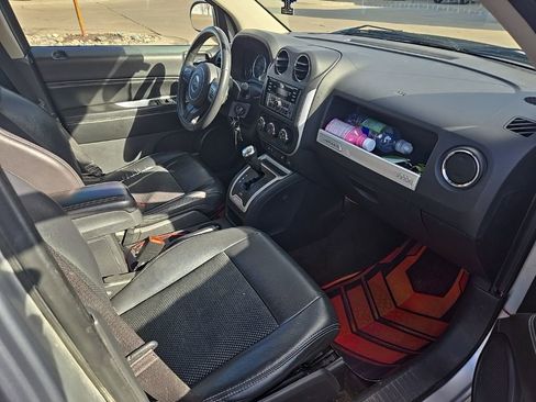 Used 2014 Jeep Compass Latitude w/ All Weather Capability Group image 6