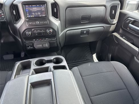 Used 2021 Chevrolet Silverado 2500 Custom w/ Custom Value Package AWD/4WD image 16