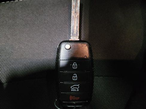 Used 2018 Kia Soul + FWD image 32