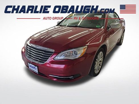 Used 2013 Chrysler 200 Limited image 1