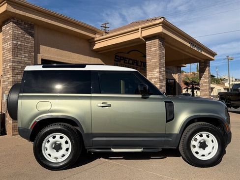 Used 2022 Land Rover Defender 90 image 6