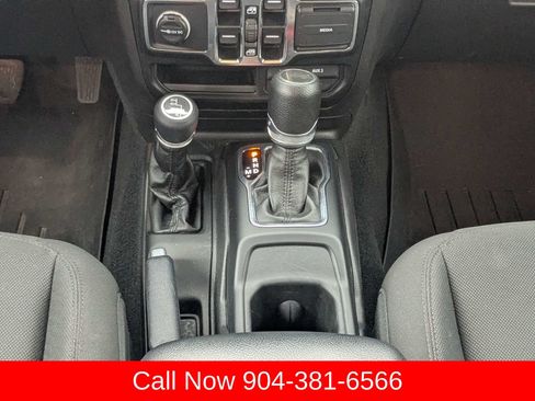 Used 2023 Jeep Wrangler Unlimited Sport AWD/4WD image 18