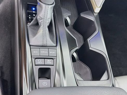 New 2026 Toyota Camry SE FWD image 21