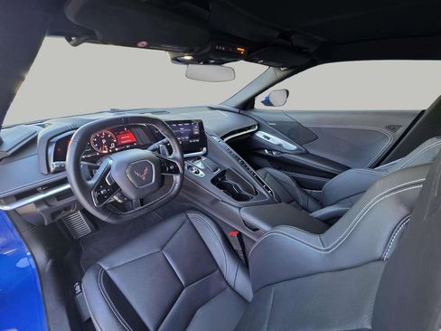 Used 2022 Chevrolet Corvette Stingray Coupe w/ Z51 Performance Package RWD image 17