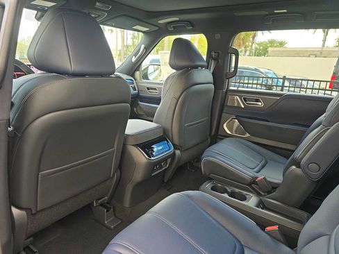New 2026 INFINITI QX80 4WD image 12