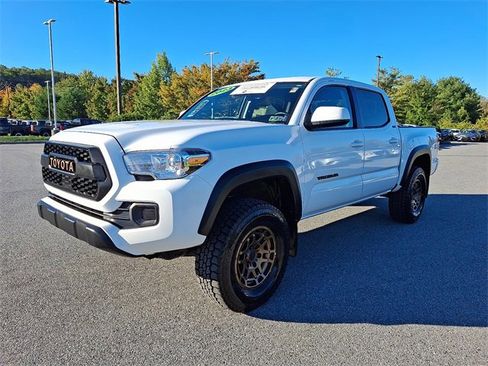 Certified 2023 Toyota Tacoma 4x4 Double Cab image 3