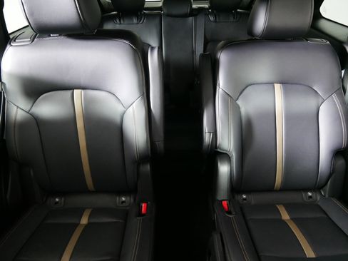 Used 2025 MAZDA CX-90 Plug-In Hybrid w/ Premium Plus image 13