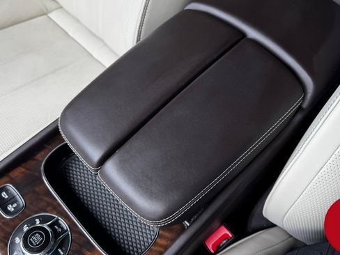 Used 2022 Bentley Bentayga Speed AWD/4WD image 17