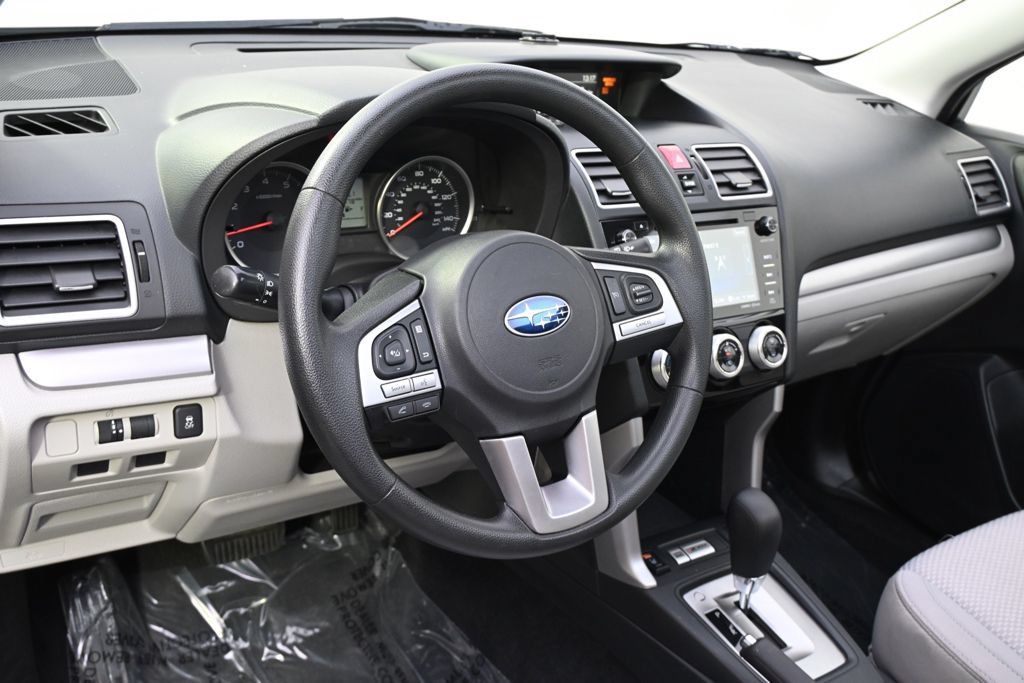Used 2017 Subaru Forester 2.5i Premium w/ All-Weather Package AWD/4WD image 9