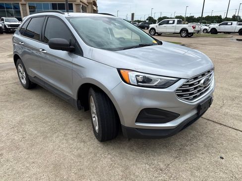 Used 2020 Ford Edge SE FWD image 17