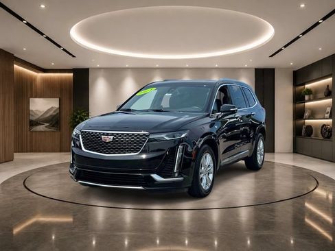 Used 2024 Cadillac XT6 Luxury w/ LPO, Floor Liner Package AWD/4WD image 4