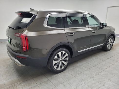 Used 2022 Kia Telluride EX w/ EX Premium Package FWD image 9