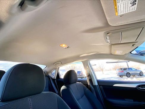 Used 2018 Nissan Sentra S image 14