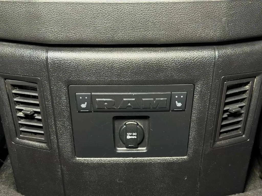 Used 2014 RAM 1500 Laramie RWD image 19