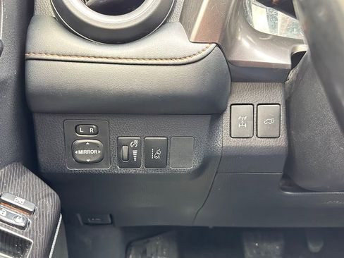 Used 2018 Toyota RAV4 SE w/ Power Extra Value Package AWD/4WD image 31