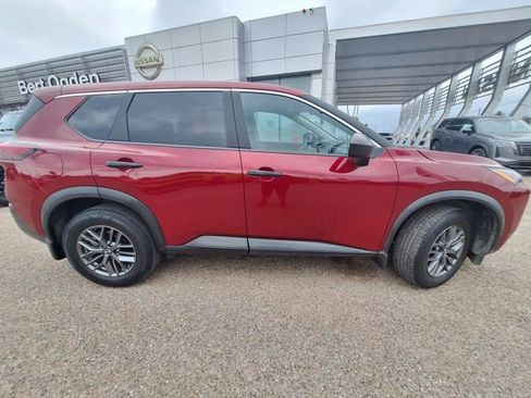 Used 2023 Nissan Rogue S FWD image 8