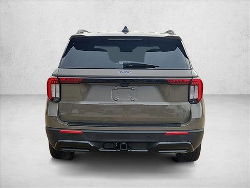 New 2026 Ford Explorer ST-Line w/ ST-Line Street Pack image 8