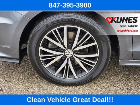 Used 2018 Volkswagen Jetta Wolfsburg Edition image 12