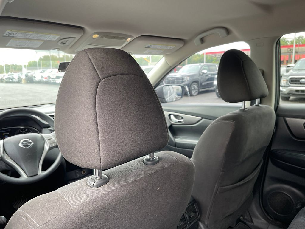 Used 2015 Nissan Rogue SV AWD/4WD image 8