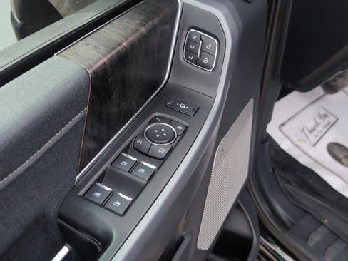 Used 2024 Ford F250 Lariat w/ Sport Appearance Package AWD/4WD image 29