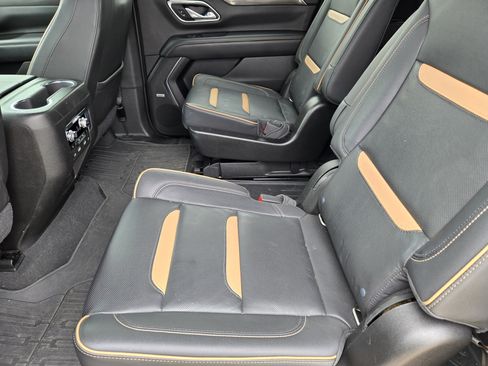 Used 2021 GMC Yukon XL AT4 w/ AT4 Premium Plus Package image 9