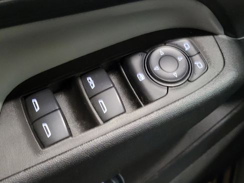 Used 2023 Chevrolet Equinox LT w/ Driver Convenience Package image 27