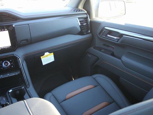 New 2026 GMC Sierra 1500 AT4 w/ AT4 Premium Package image 7