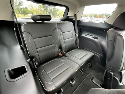 Used 2021 GMC Acadia Denali w/ Denali Technology Package image 28