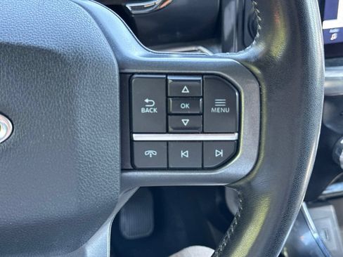 Used 2023 Ford F150 Lariat AWD/4WD image 4
