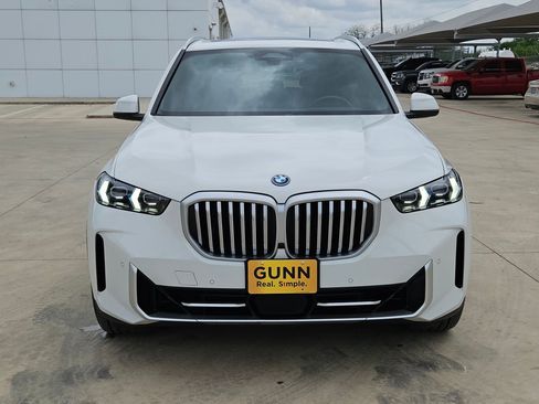 Used 2025 BMW X5 xDrive50e AWD/4WD image 8