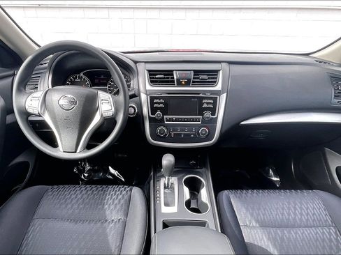 Used 2018 Nissan Altima 2.5 S w/ S Convenience Package image 19